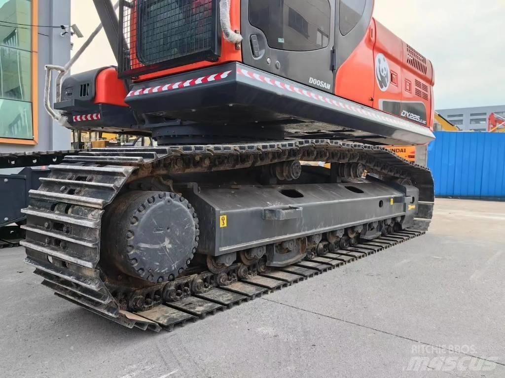 Doosan DX225LC-9C Rupsgraafmachines