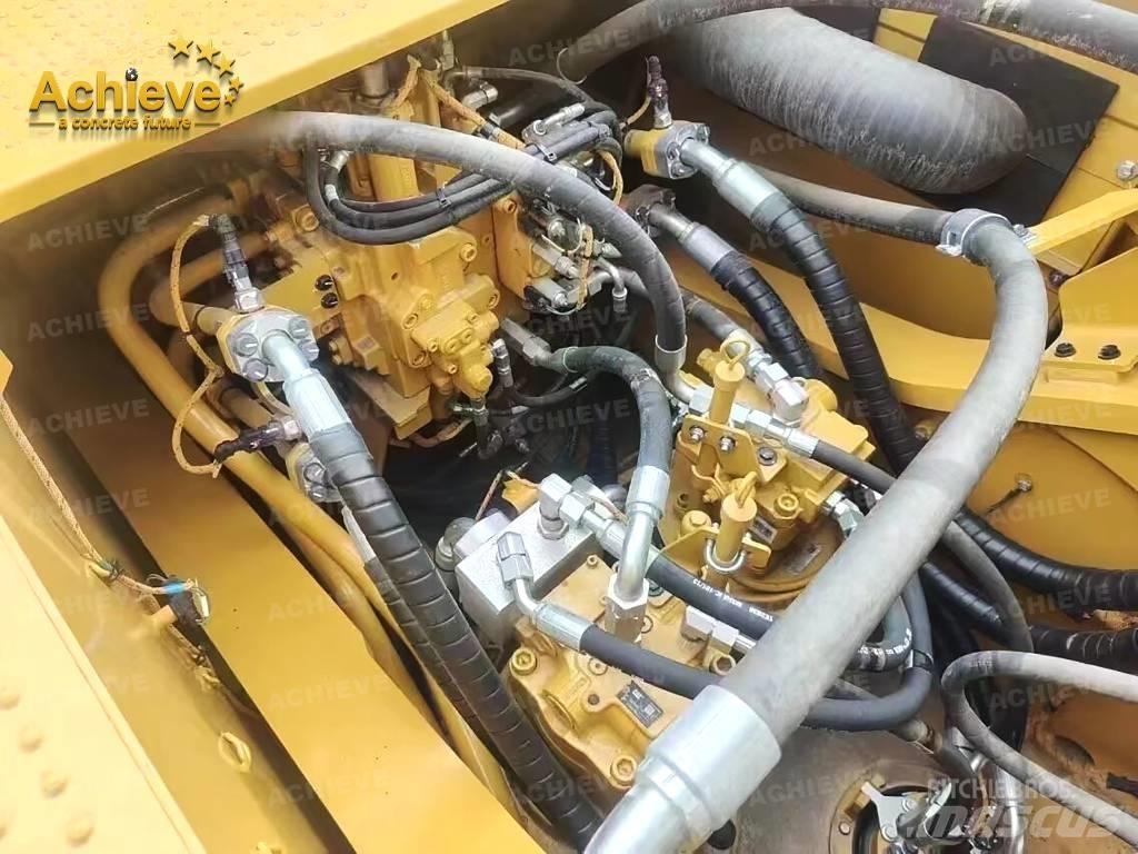 CAT 352 Rupsgraafmachines