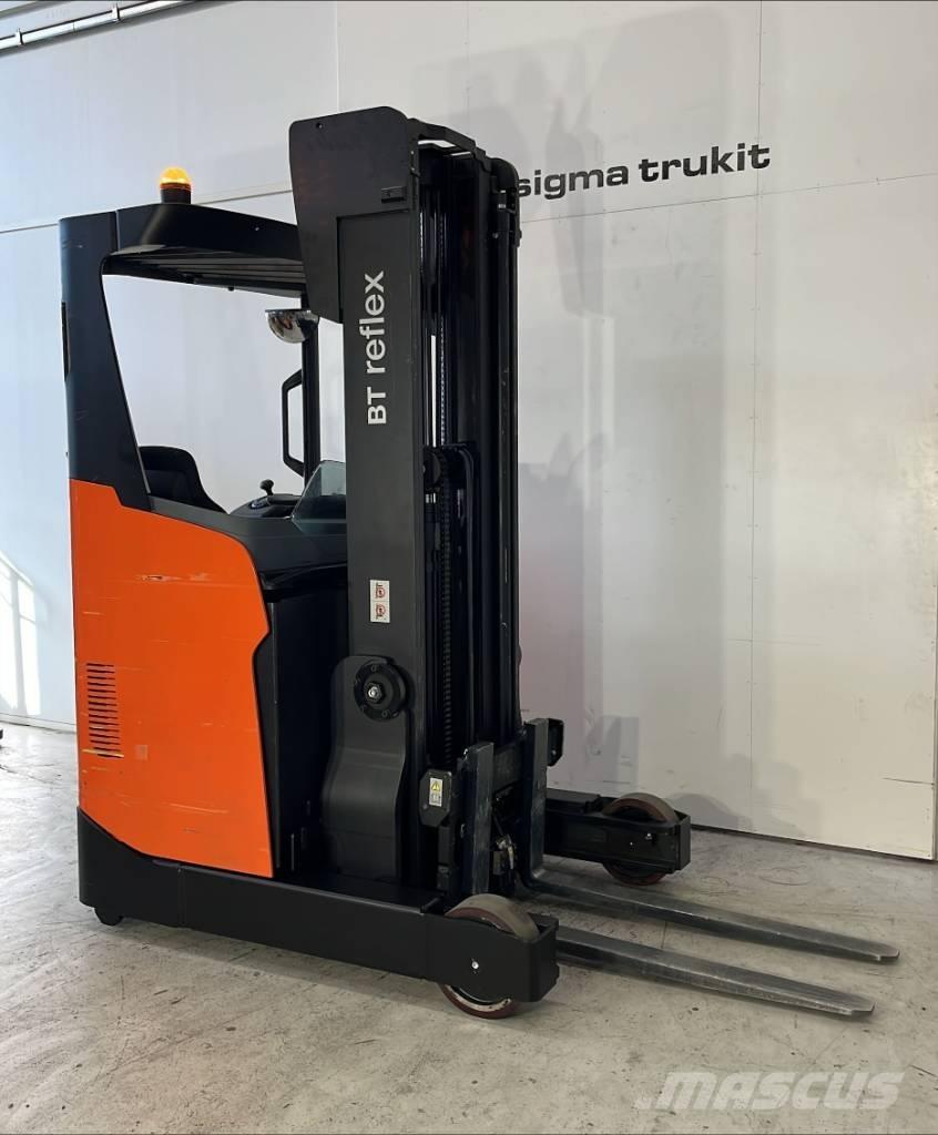 BT RR E 140 H Reachtruck voor hoog niveau
