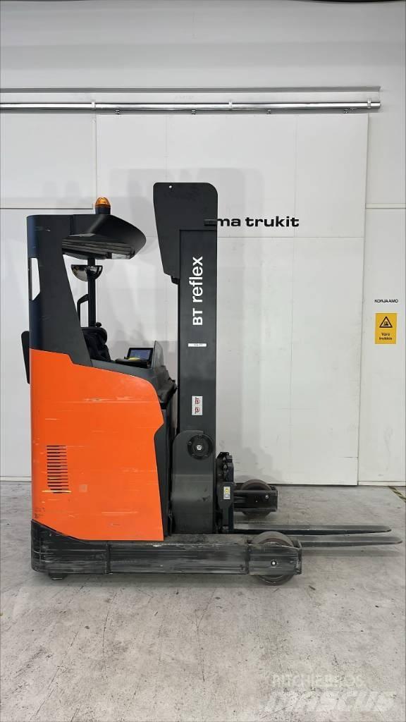 BT RR E 140 H Reachtruck voor hoog niveau