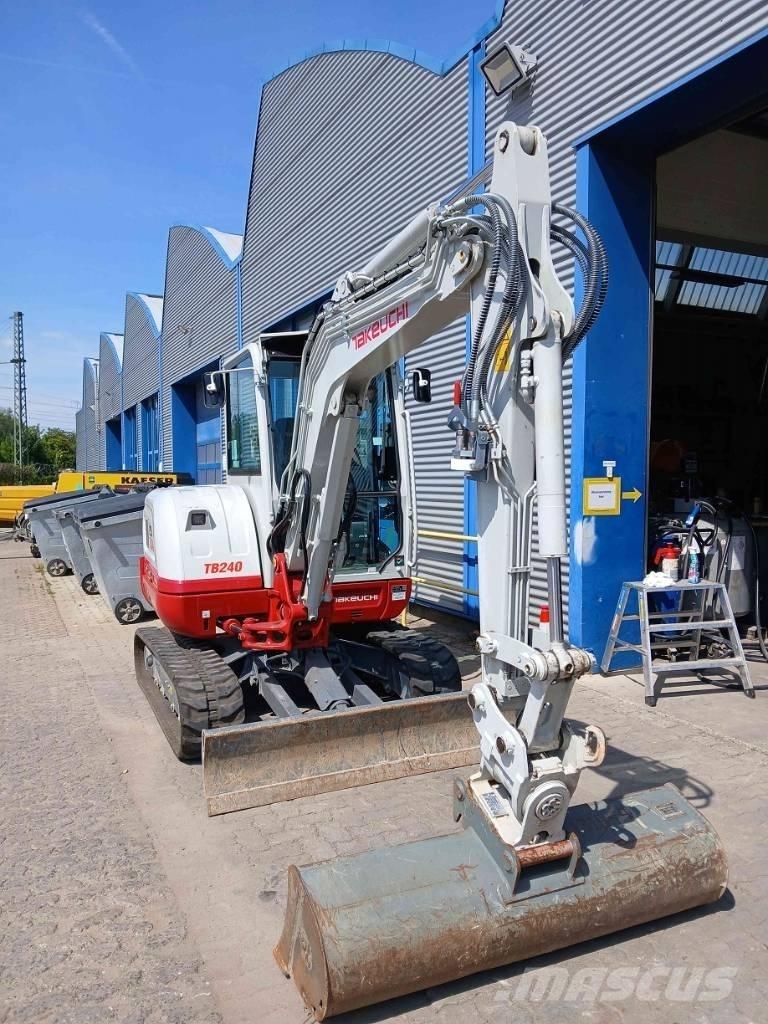 Takeuchi TB 240 DPF Minigraafmachines < 7t
