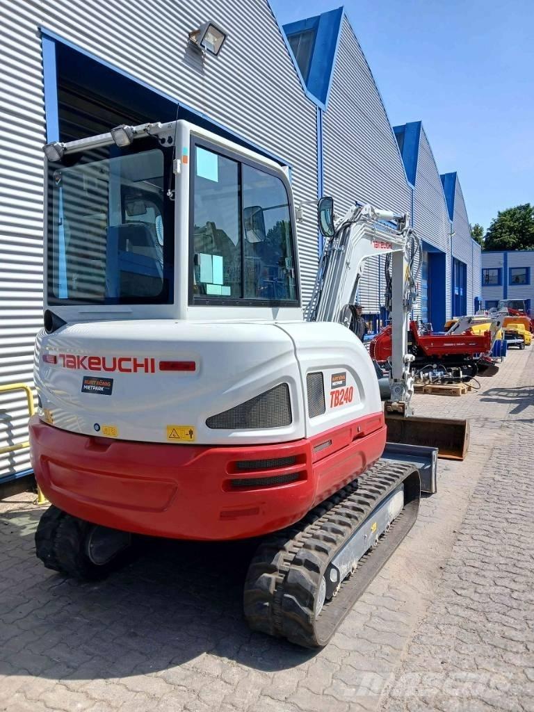 Takeuchi TB 240 DPF Minigraafmachines < 7t
