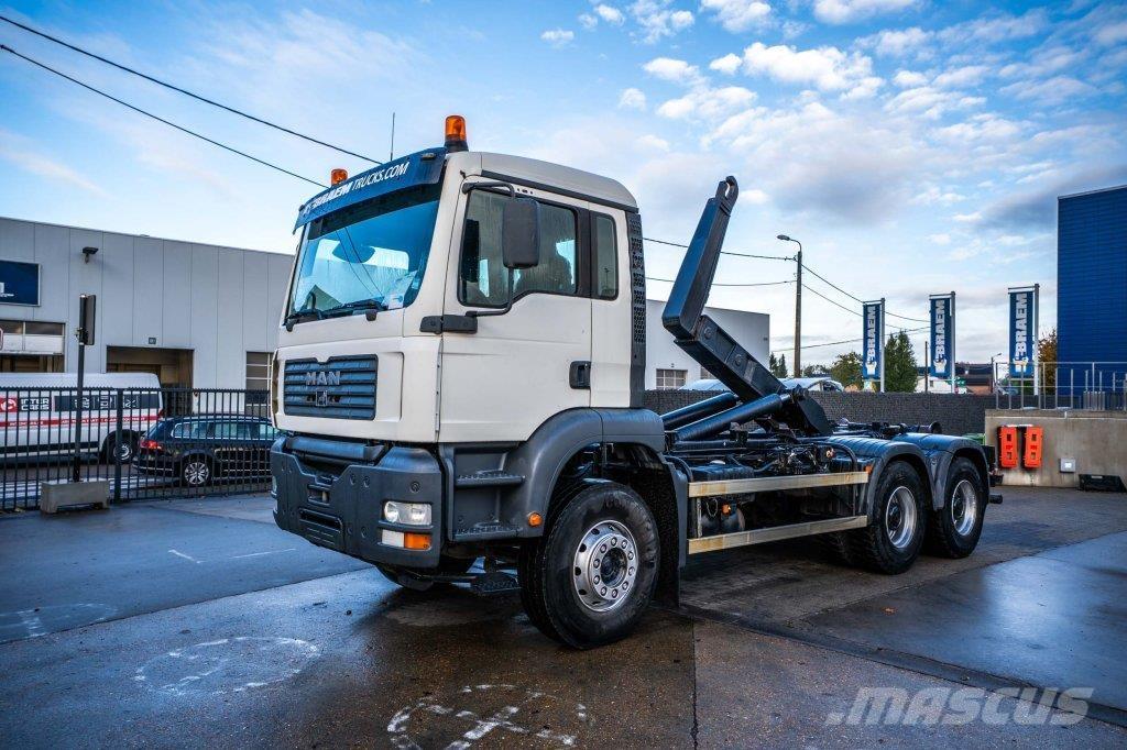 MAN TGA 33.360 BB Vrachtwagen met containersysteem
