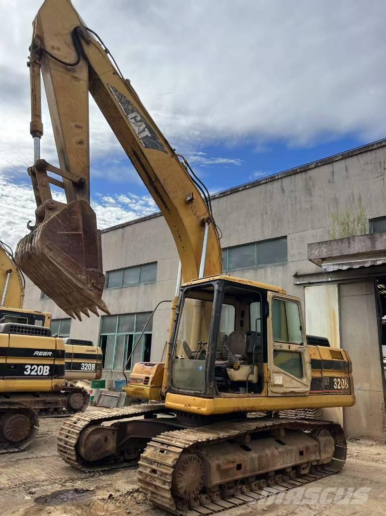 CAT 320 B L Rupsgraafmachines