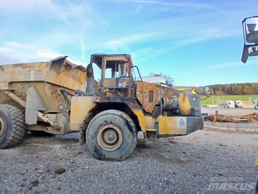Komatsu HM 300-2 Knik dumptrucks