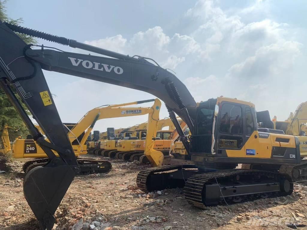 Volvo EC 240 Rupsgraafmachines