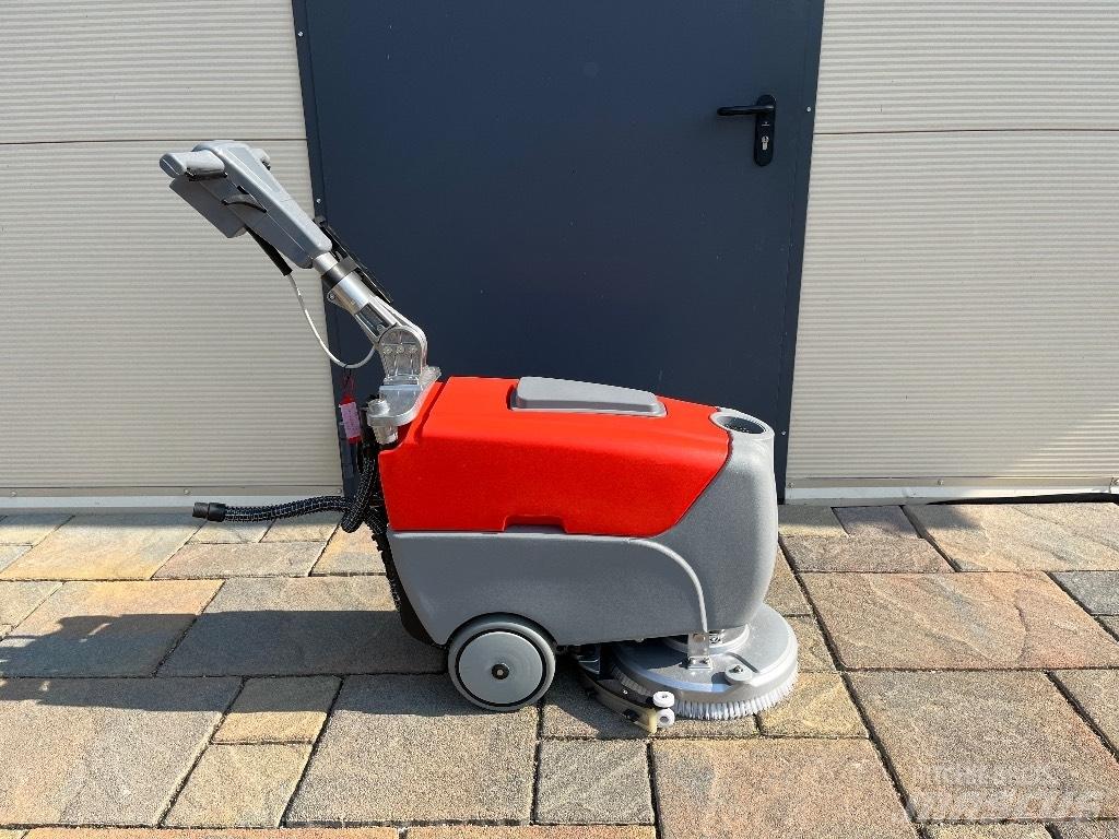Hako B 12 Schrobzuigmachines
