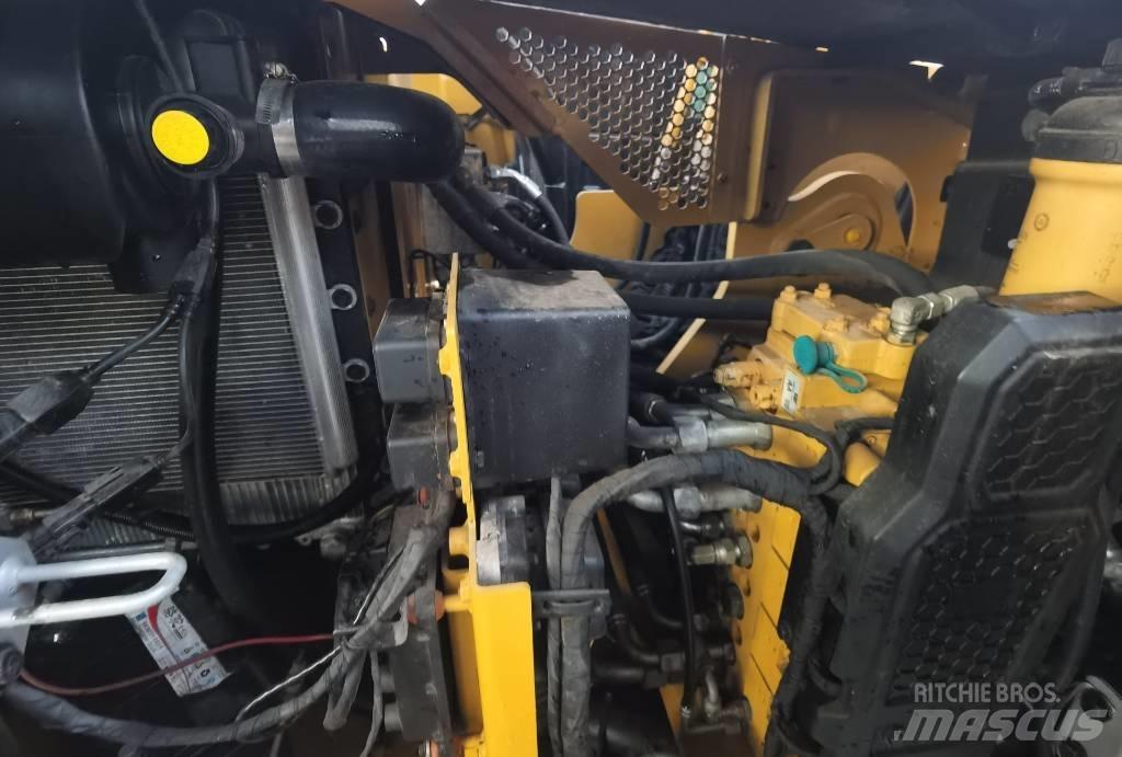 CAT 310 Rupsgraafmachines
