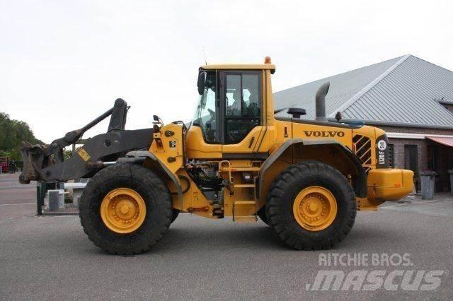 Volvo L 120 F Wielladers