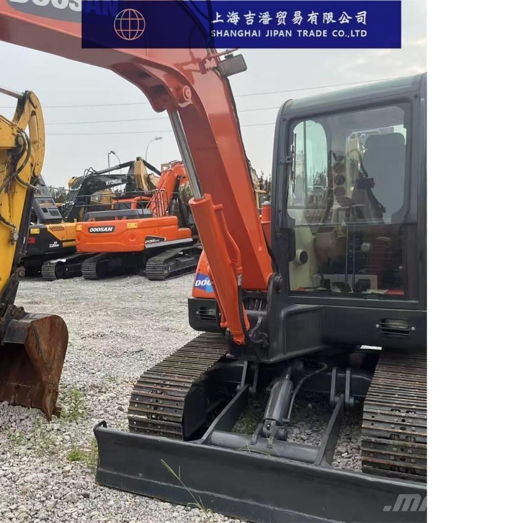 Doosan DH 60 Rupsgraafmachines