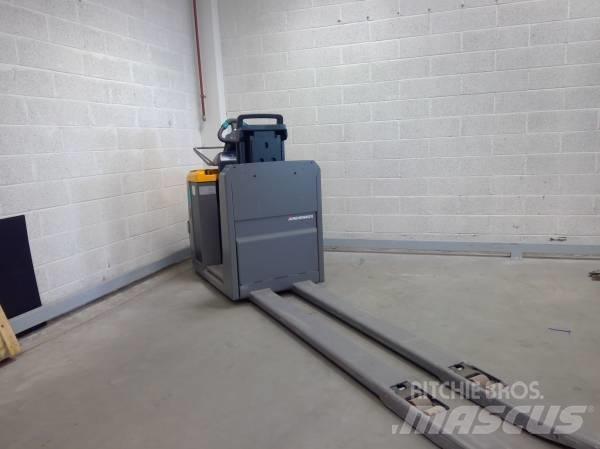 Jungheinrich ECE 225 Orderpicker voor laag niveau