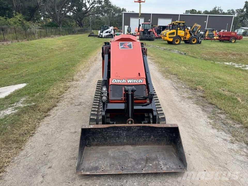 Ditch Witch SK 800 Schrankladers