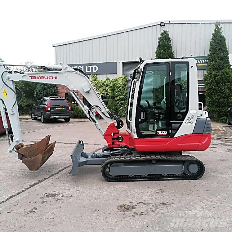 Takeuchi TB235 Minigraafmachines < 7t