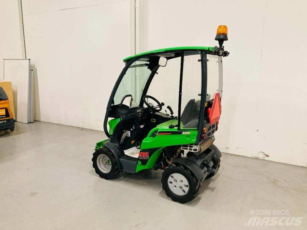 Avant 225 Miniladers