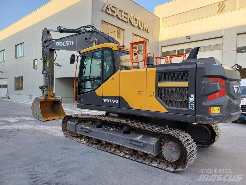 Volvo EC200E NL Rupsgraafmachines