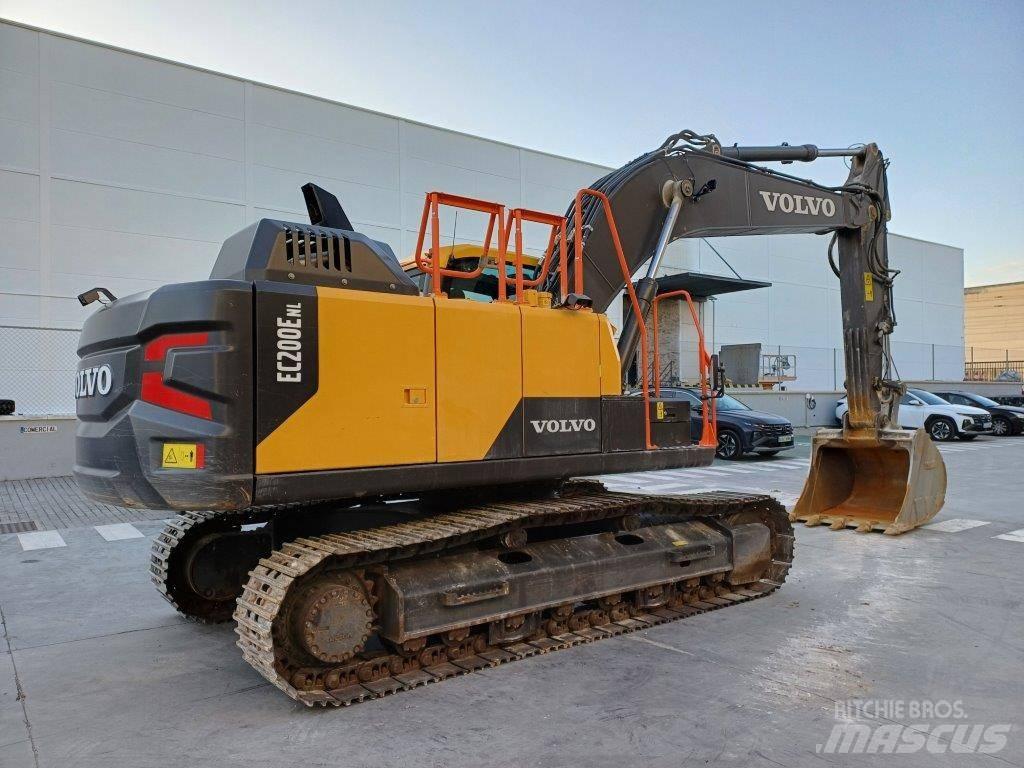 Volvo EC200E NL Rupsgraafmachines