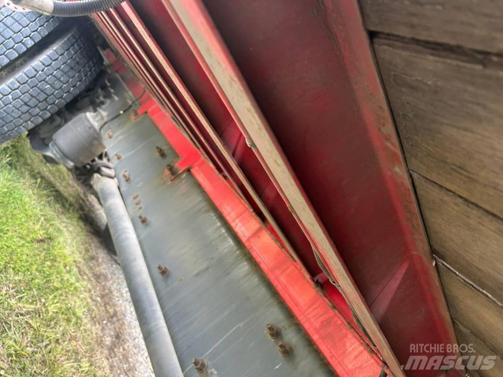 Volvo FM 11 330 Vrachtwagen met vlakke laadvloer en lier
