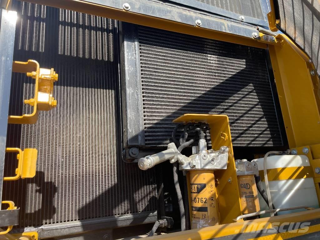 CAT 330 D Rupsgraafmachines