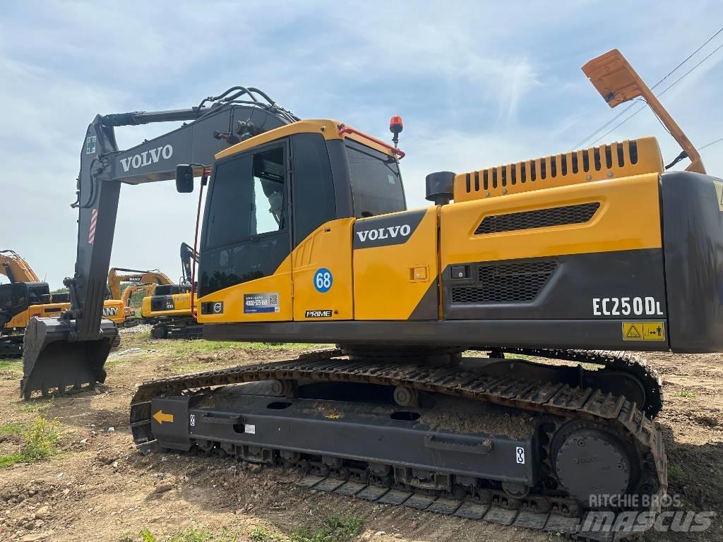 Volvo EC250D Rupsgraafmachines