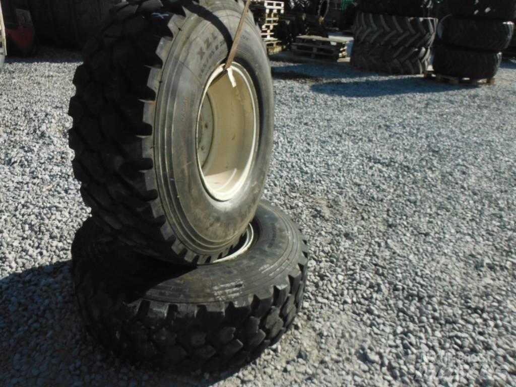 Michelin 365/85R20 Banden, wielen en velgen