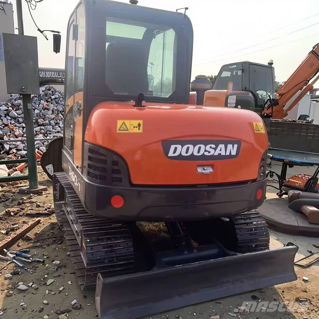 Doosan DH 60 Minigraafmachines < 7t