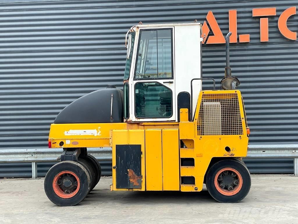 Dynapac CP 142 Bandenwalsen