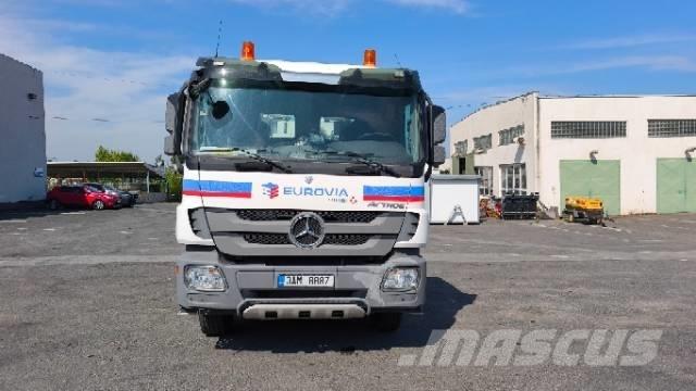 Mercedes-Benz 932.24 Anders
