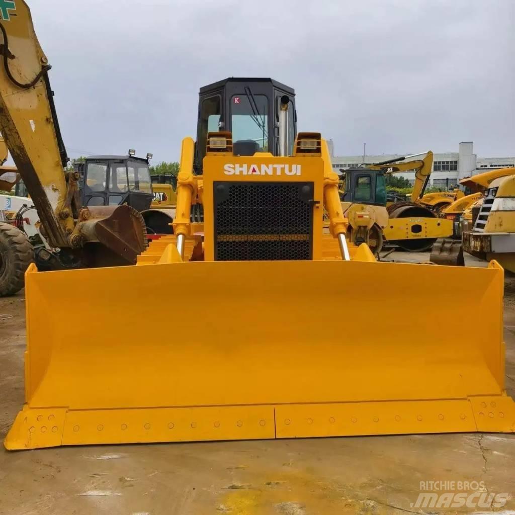Shantui SD 16 Rupsdozers
