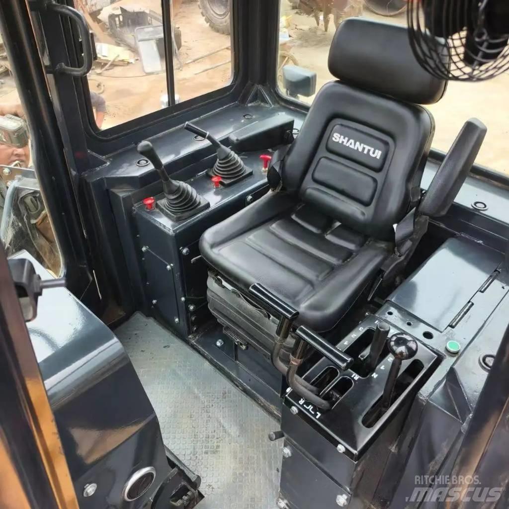 Shantui SD 16 Rupsdozers