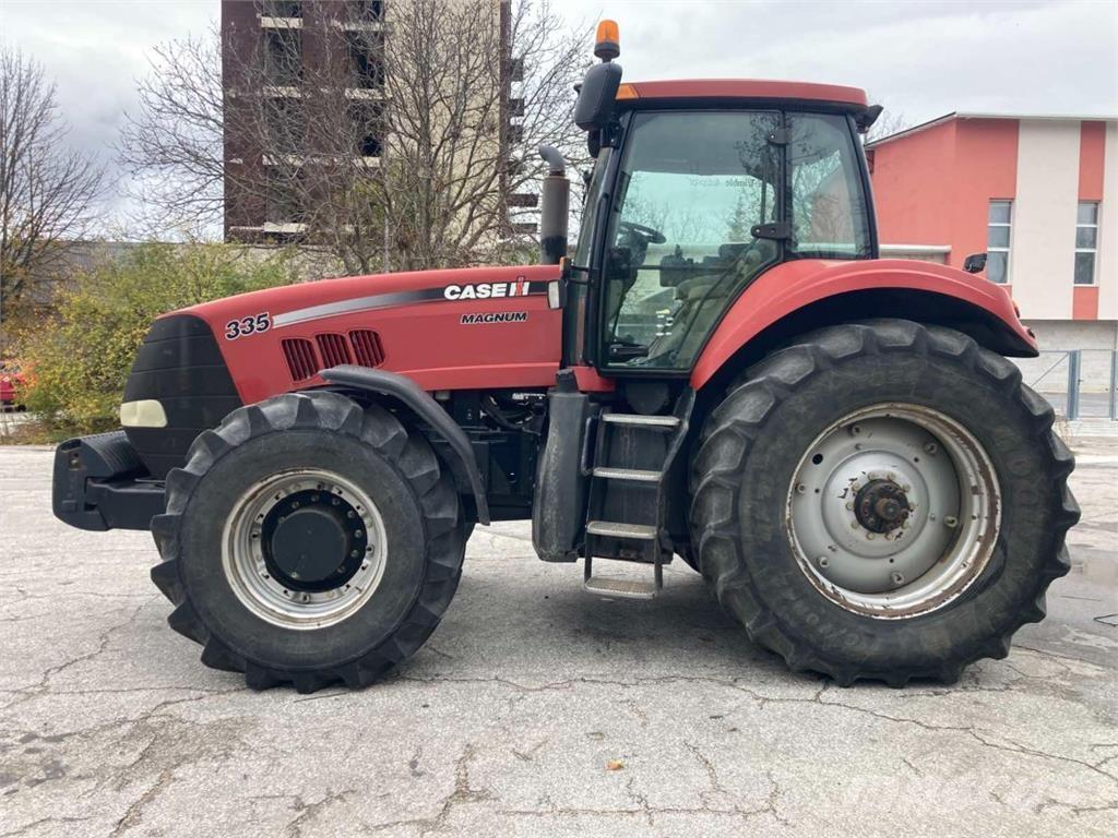 Case IH magnum 335 Tractoren