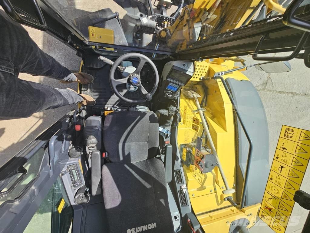 Komatsu PW 98 MR-11 Wielgraafmachines