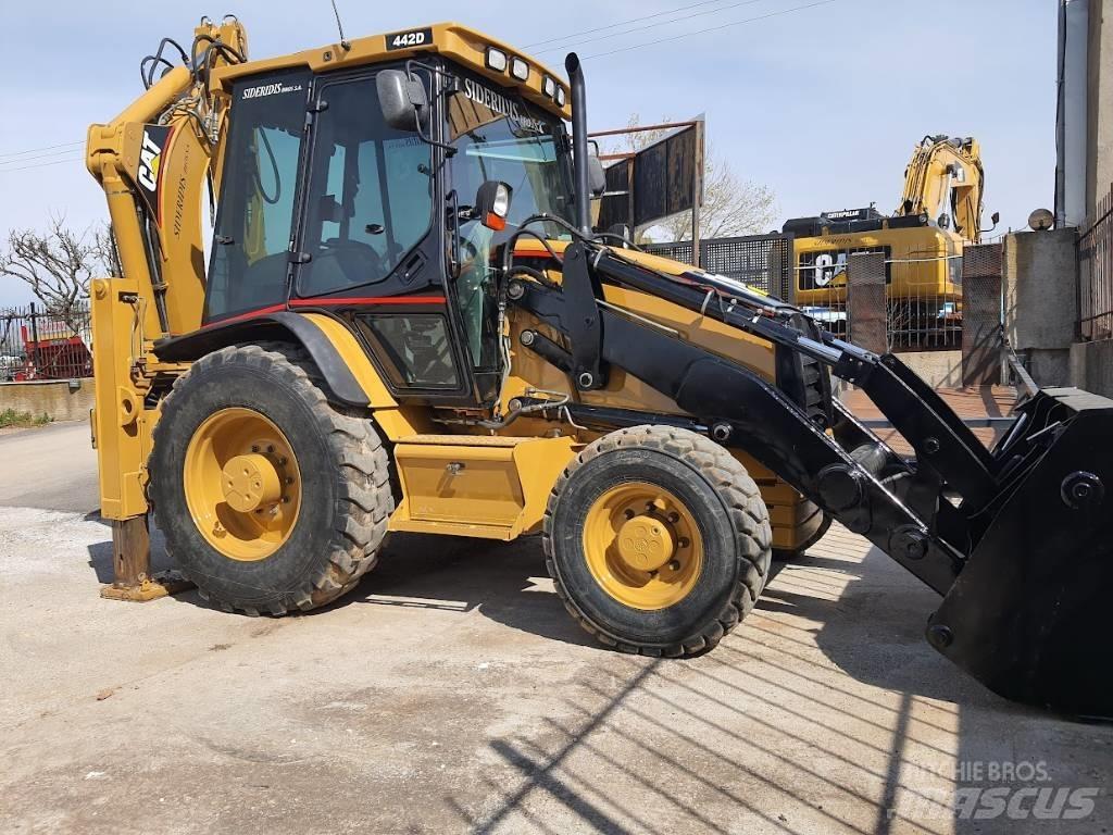 CAT 442 D 4x4 Graaf-laadcombinaties