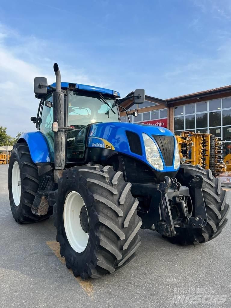 New Holland T 7060 Tractoren