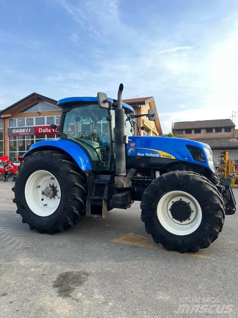 New Holland T 7060 Tractoren