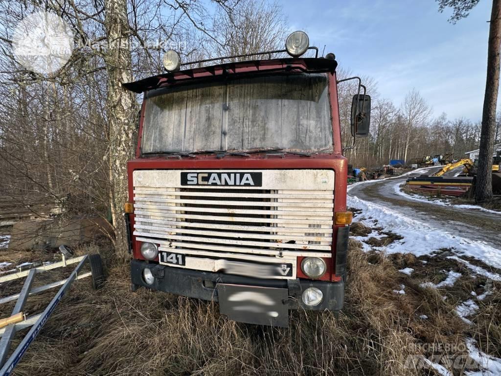 Scania T 141 Vrachtwagens voor bosbouwmachines
