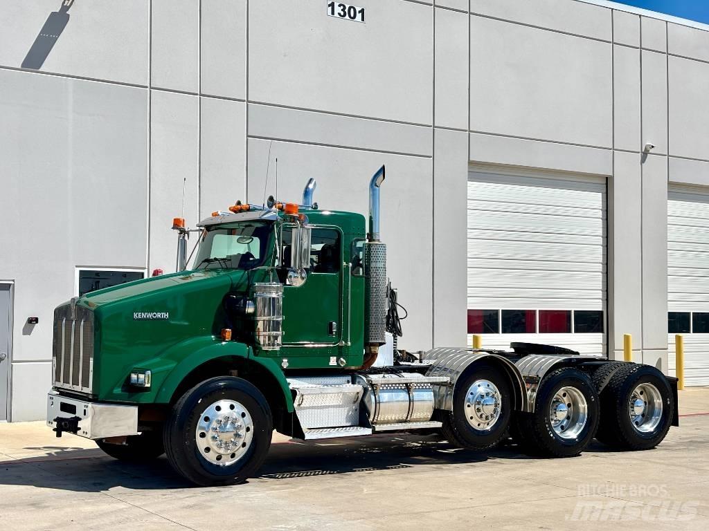 Kenworth T 800 Trekkers