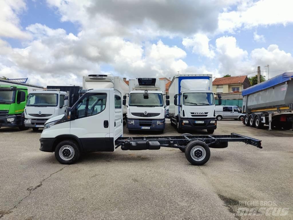 Iveco DAILY 35S16 Chassis met cabine
