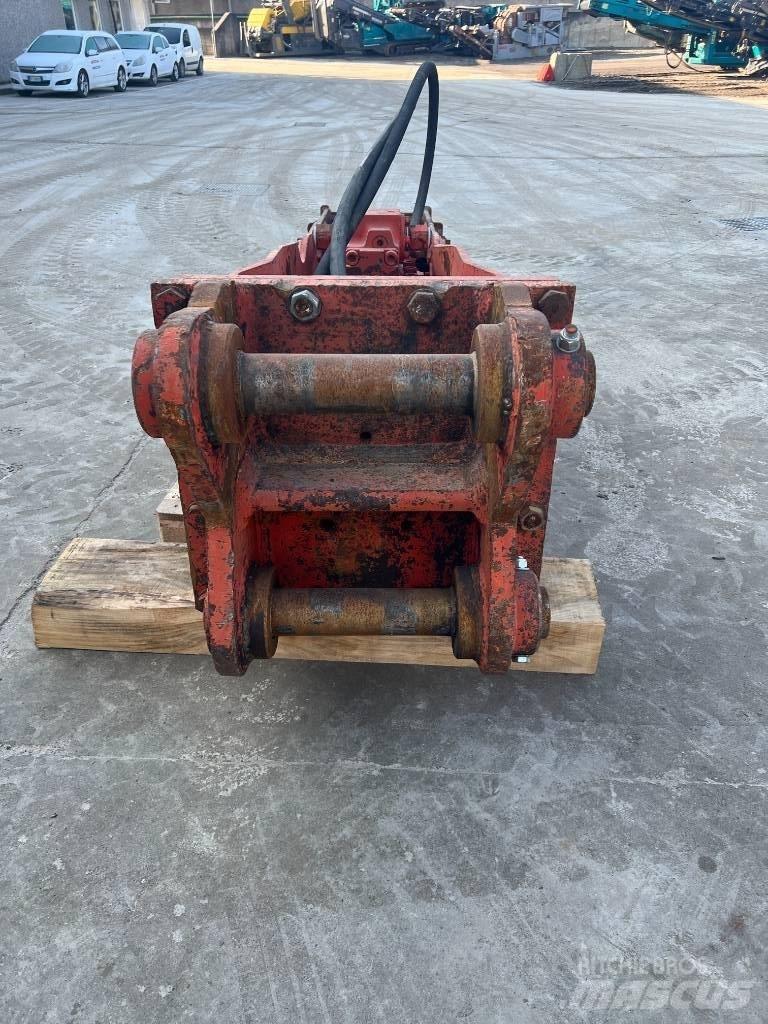 NPK E 220 Hamers en brekers