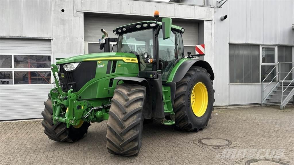 John Deere 6R215 Tractoren