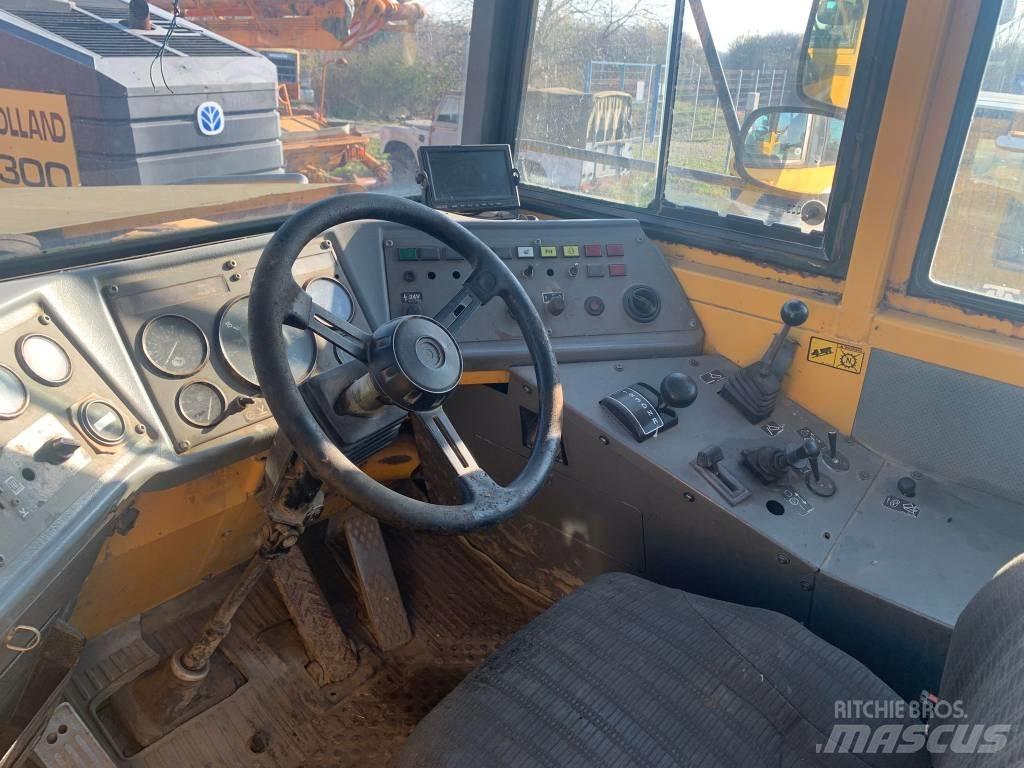 Volvo A 25 C Knik dumptrucks