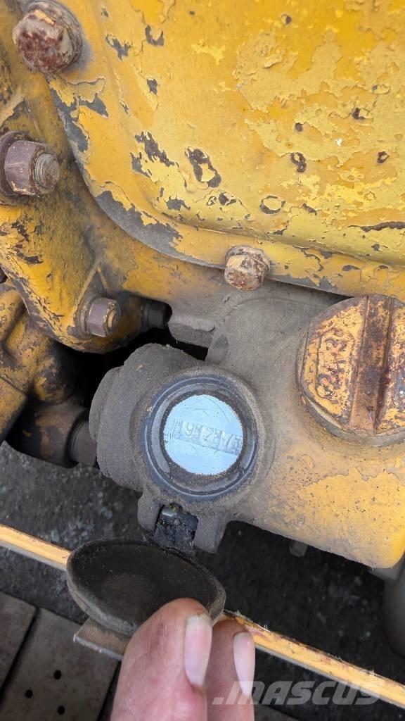 CAT D 2 Rupsdozers