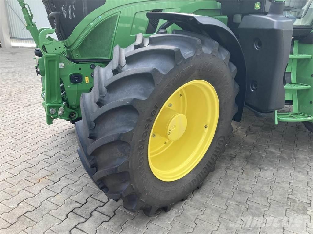 John Deere 6R 110 Tractoren
