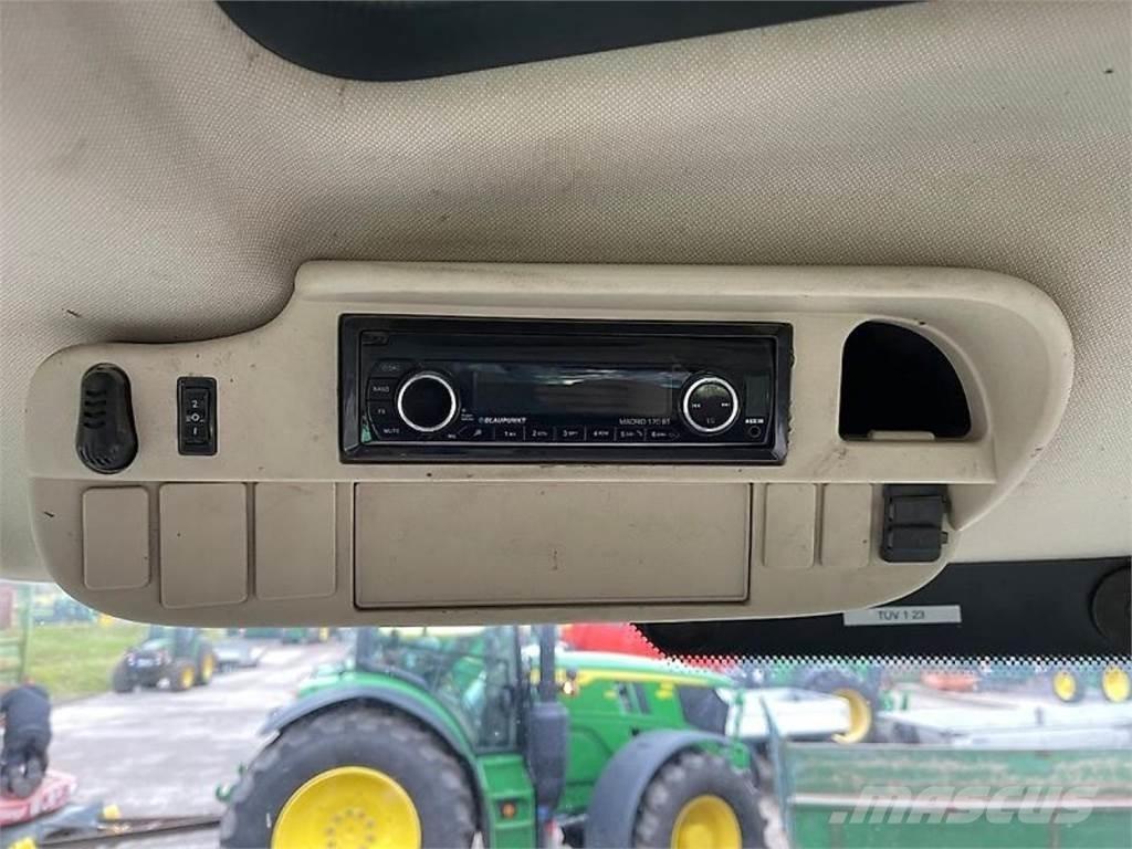John Deere 6155R Tractoren
