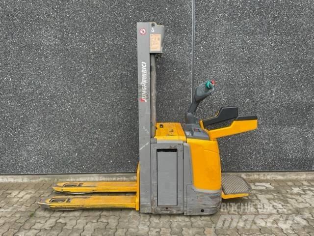 Jungheinrich ERC 216 Zelfrijdende stapelaars