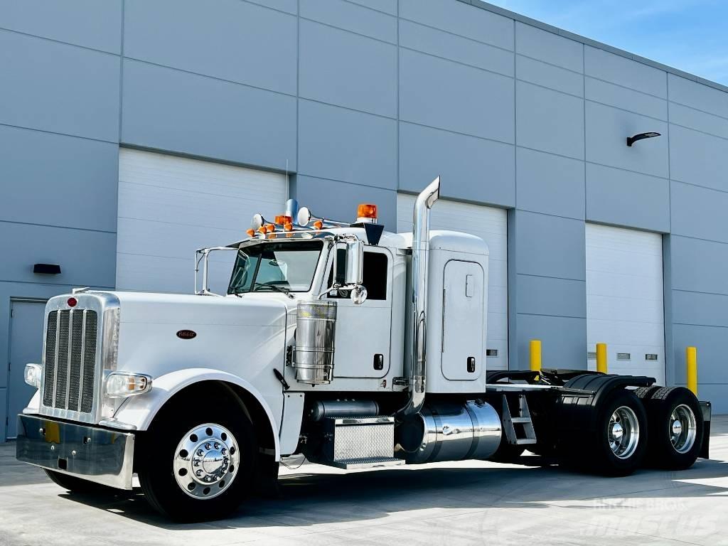 Peterbilt 389 Trekkers