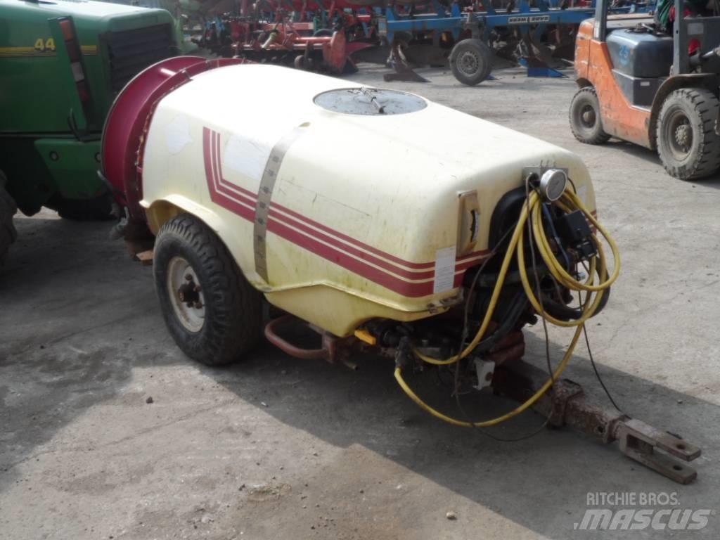 Hardi 1000 Getrokken spuitmachines