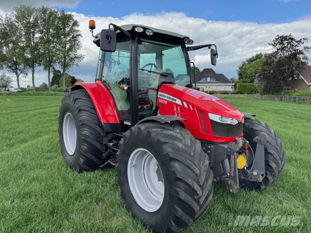 Massey Ferguson 5609 Tractoren