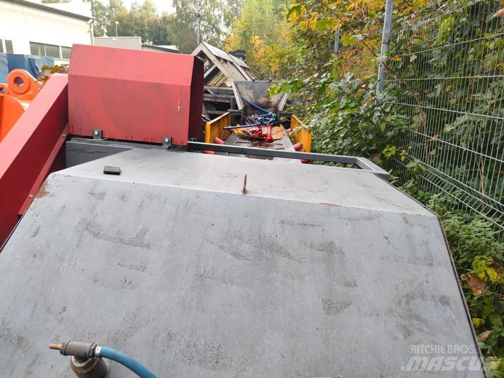 MEKA Conveyor belt Overige tweedehands voorzetapparatuur en componenten