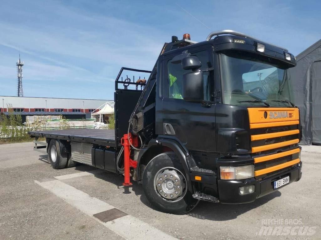 Scania P 124 Vlakke laadvloer met kraan