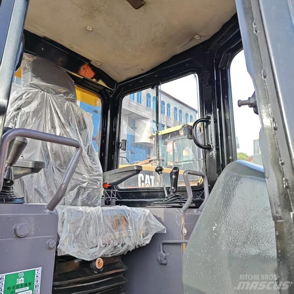CAT D 5 K Rupsdozers
